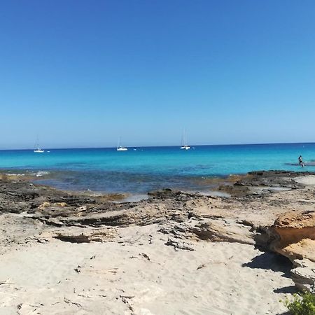 Villa Skiba Es Calo  Bagian luar foto