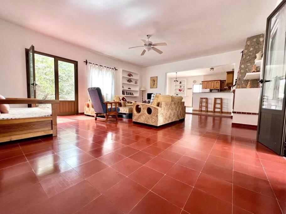 Villa Skiba Es Calo  Bagian luar foto