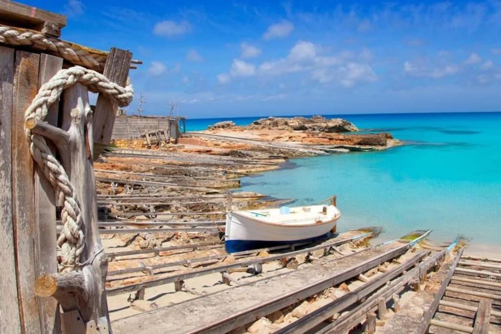 Villa Skiba Es Calo  Bagian luar foto